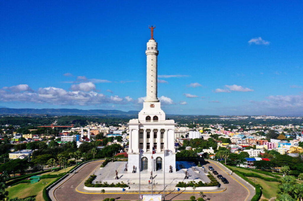 El Monumento de Santiago, Dominican Republic