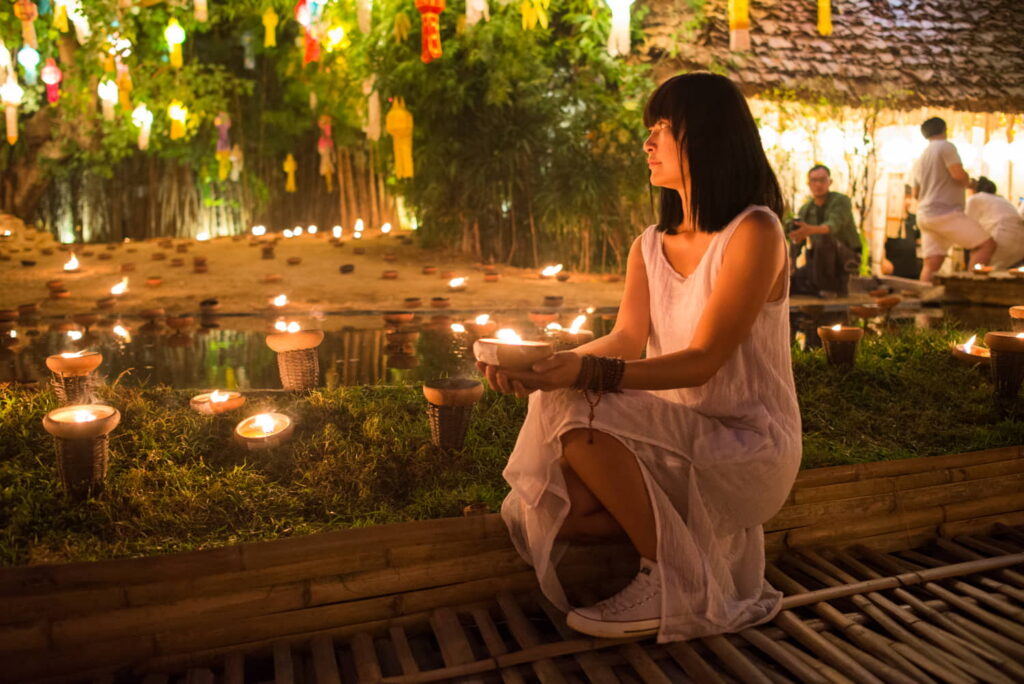 Chiang Mai - Wat Phan Tao při svátku Yi Peng