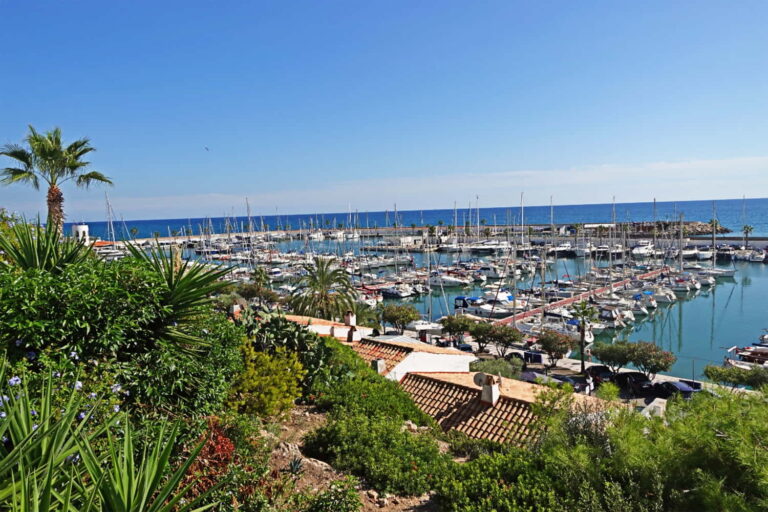 Port d'Aiguadolç - Vanessa Morgan - Traveling Cats